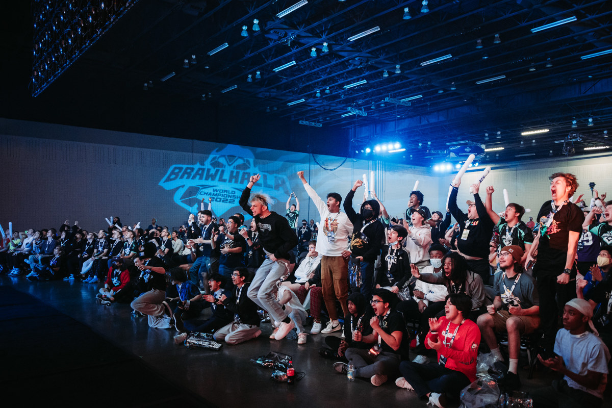 A hyped up crowd at the 2022 Brawlhalla World Championship